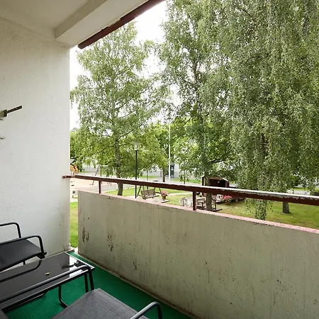 Spacious 2br In A Quiet Neighborhood & Free Parking *