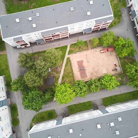 Spacious 2br In A Quiet Neighborhood & Free Parking Apartamento